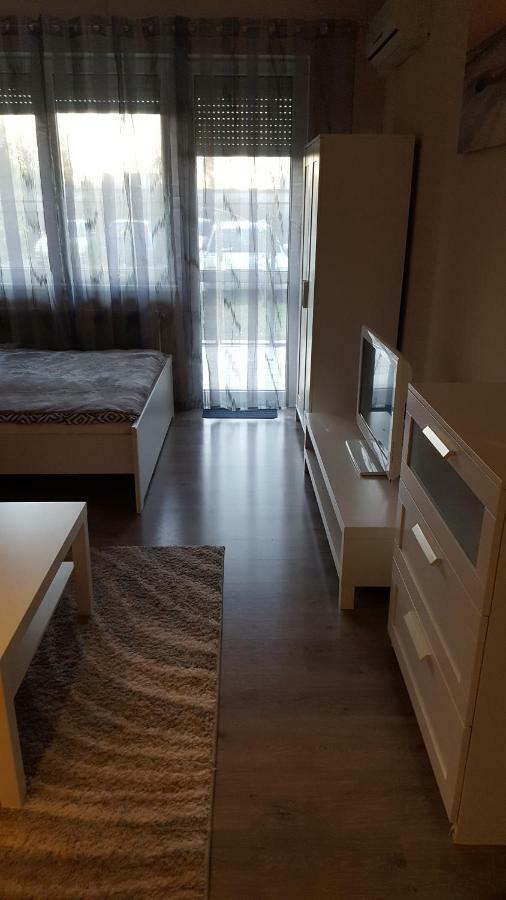 Nepliget Apartment Budapest Eksteriør billede